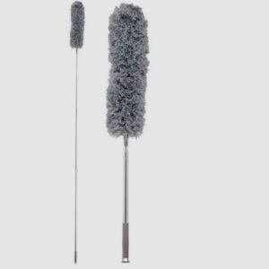 plumeau télescopique extensible en microfibre pour le nettoyage.