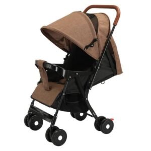 poussette canne compacte de couleur bleue dispose de quatre roues, d'un pare-soleil ajustable et d'un harnais de